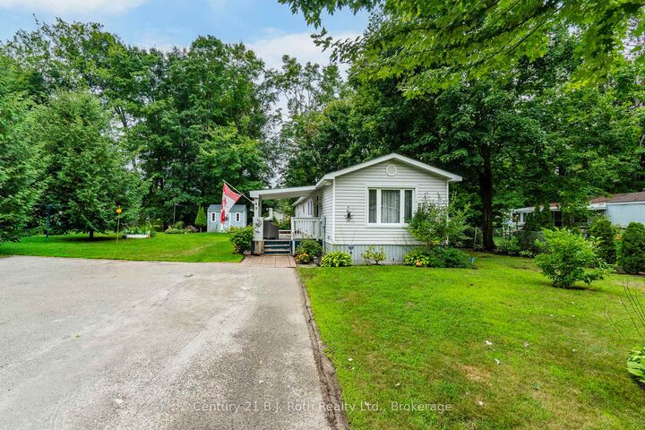 Property Photo:  5263 Elliott Side Road 49  ON L4R 4K3 