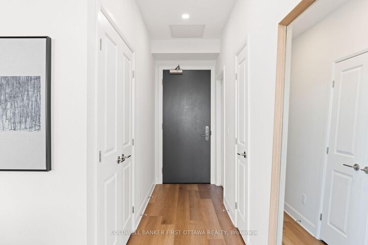 Property Photo: 520 Pimiwidon Street 306 ON K1K 5B4