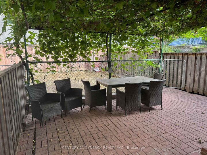 Property Photo:  299 Arlington Avenue  ON K1R 5T1 