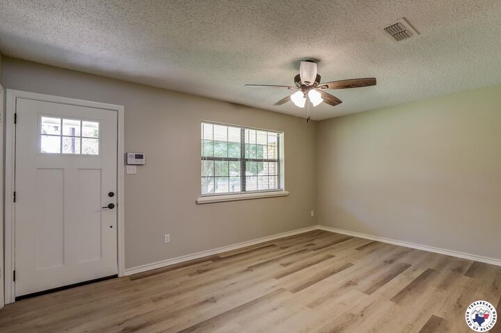 Property Photo:  1801 S Spruce  TX 75501 