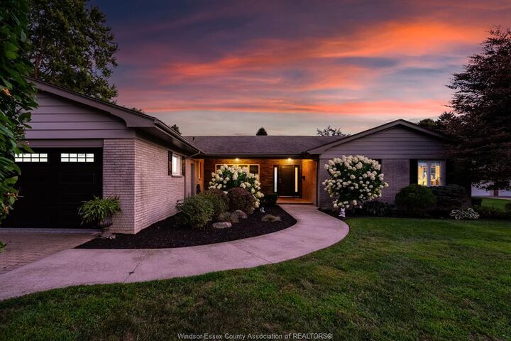 1365 Suncrest  Kingsville ON N9Y 2T7 photo