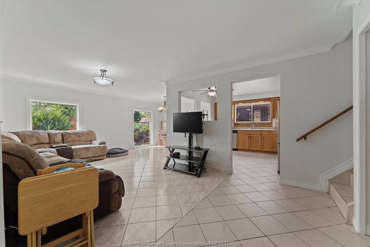 Property Photo: 10540 Halstead Crescent ON N8R 2C4