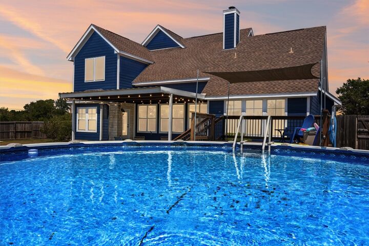208 Dawn Drive  Liberty Hill TX 78642 photo