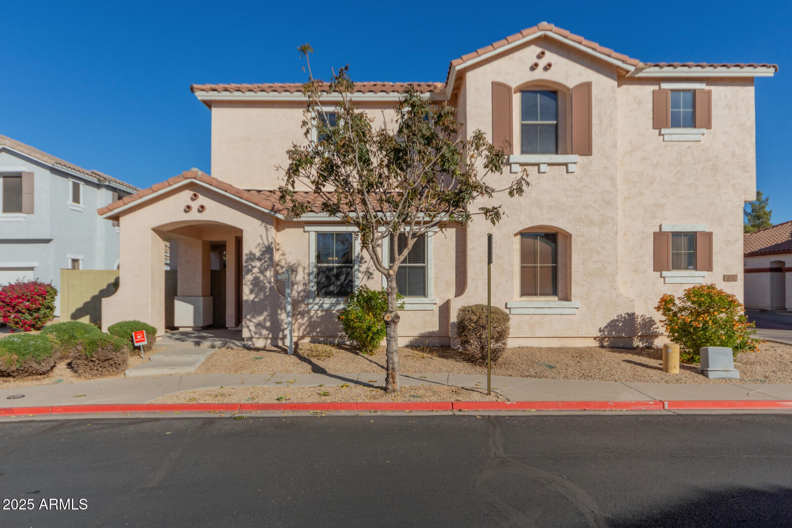 Property Photo:  832 E Stottler Drive  AZ 85296 