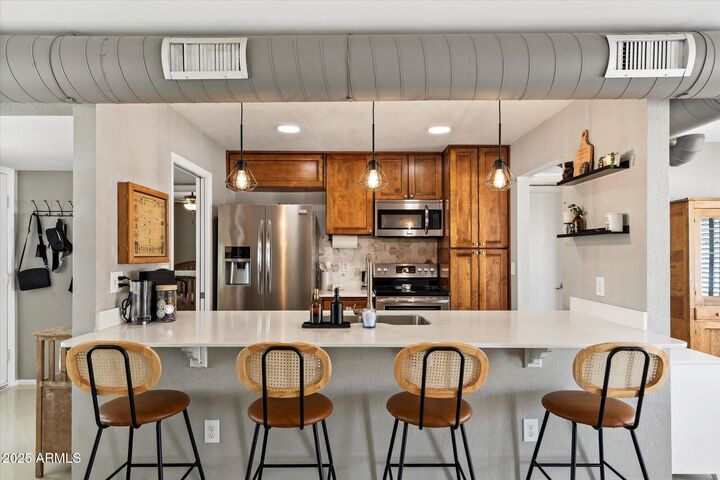 Property Photo:  912 E Michelle Drive  AZ 85022