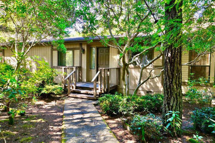 Property Photo:  43300 Little River Airport Road 60  CA 95456