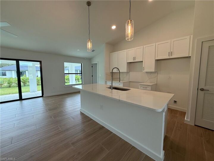 Property Photo:  2707 34th St SW  FL 33976 