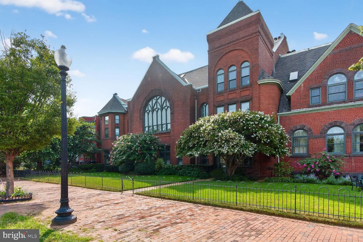 Property Photo:  905 South Carolina Avenue SE 6  DC 20003 