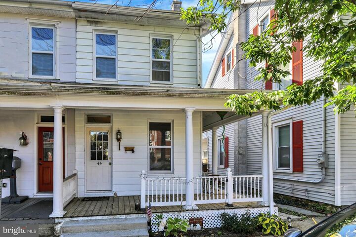 44 E Center Street  Lititz PA 17543 photo