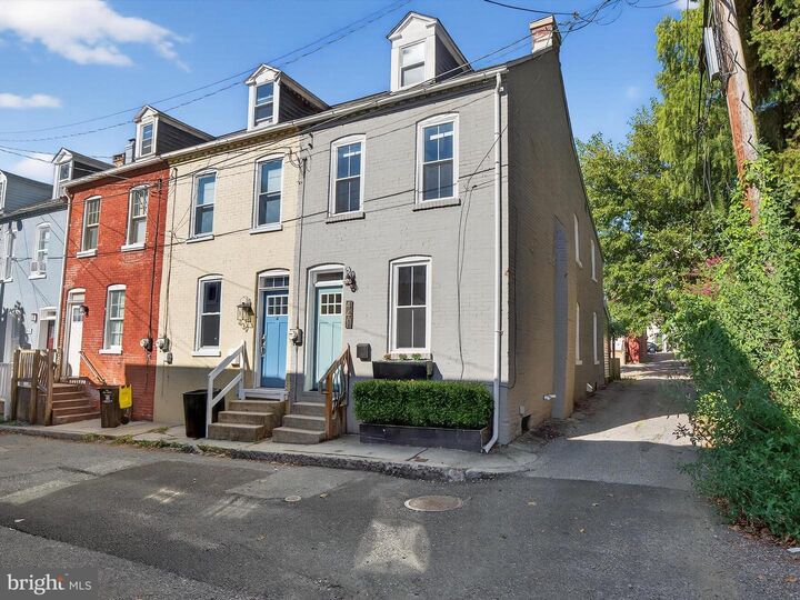 441 Chambers Street  Lancaster PA 17603 photo