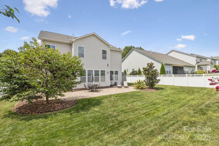 Property Photo: 5034 Stonehill Lane NC 28104