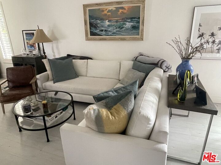 Property Photo: 2950 Neilson Way CA 90405