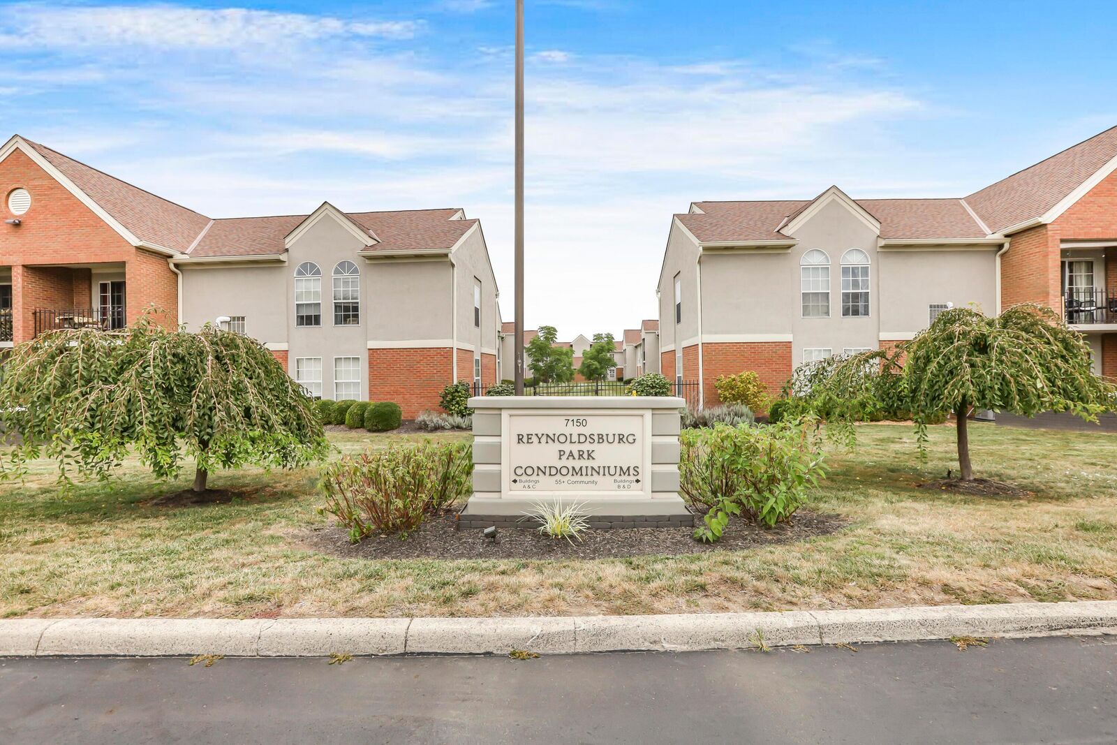 Property Photo:  7150 E Main Street  OH 43068