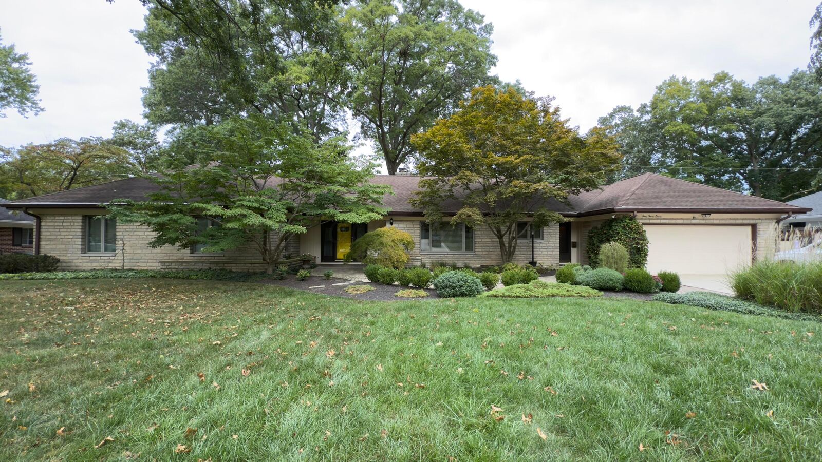 Property Photo: 4711 Scenic Drive OH 43214