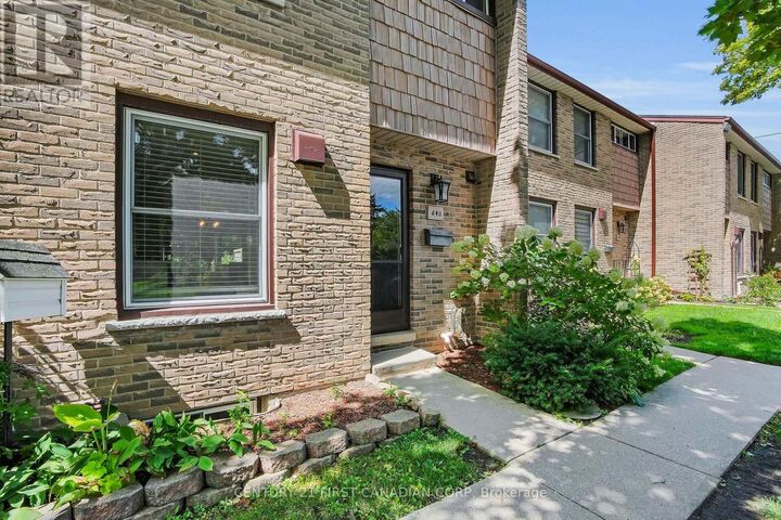 Property Photo: 640 Wonderland Road South 57 ON N6K 1L8