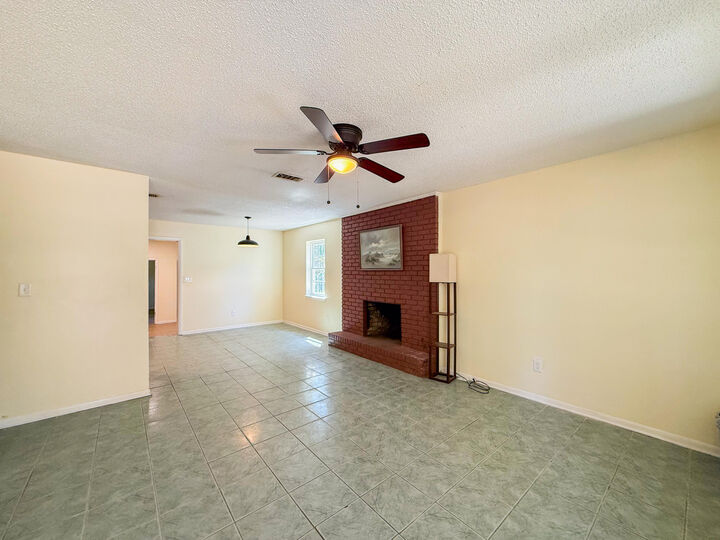 Property Photo: 5703 Old River Road FL 32531