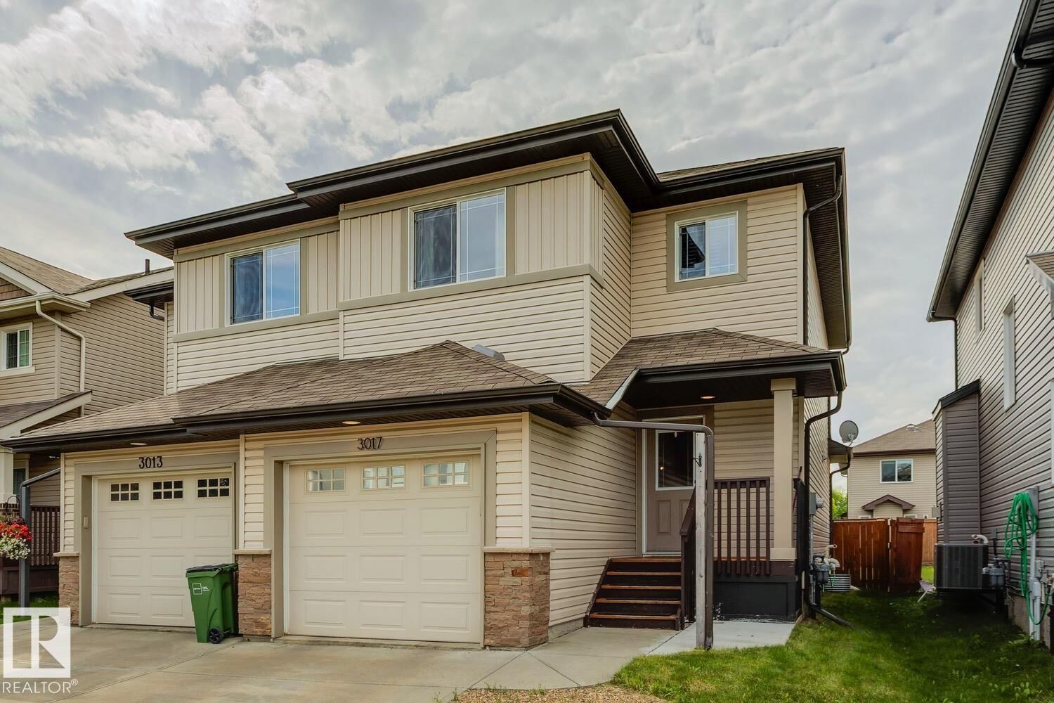Property Photo: 3017 16A Avenue NW AB T6T 0P8