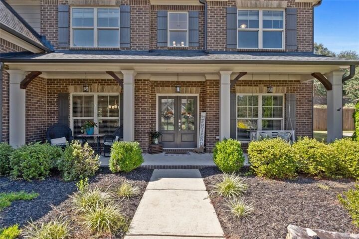Property Photo: 6910 Concord Brook Lane GA 30028