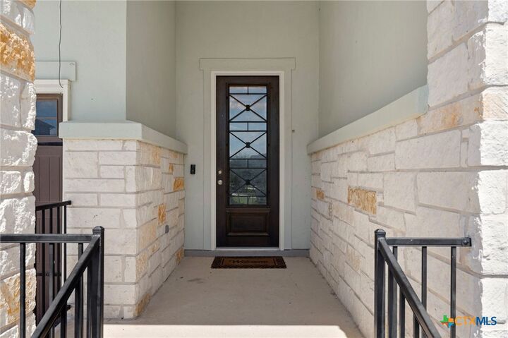 Property Photo:  6533 Crockett Cove  TX 78108 