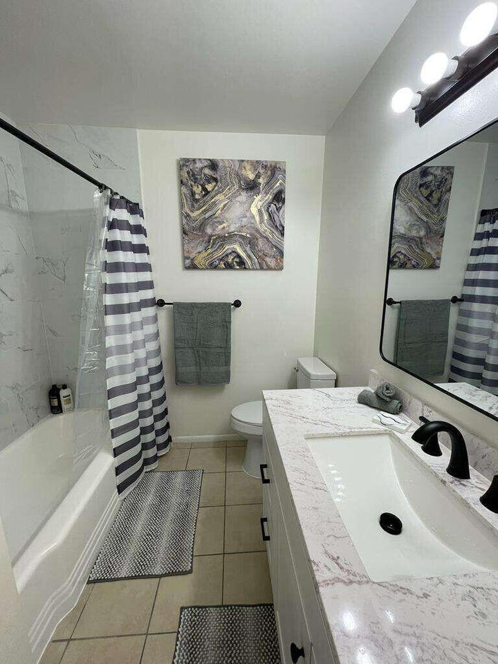 Property Photo: 517-521 Palomas Drive SE NM 87108