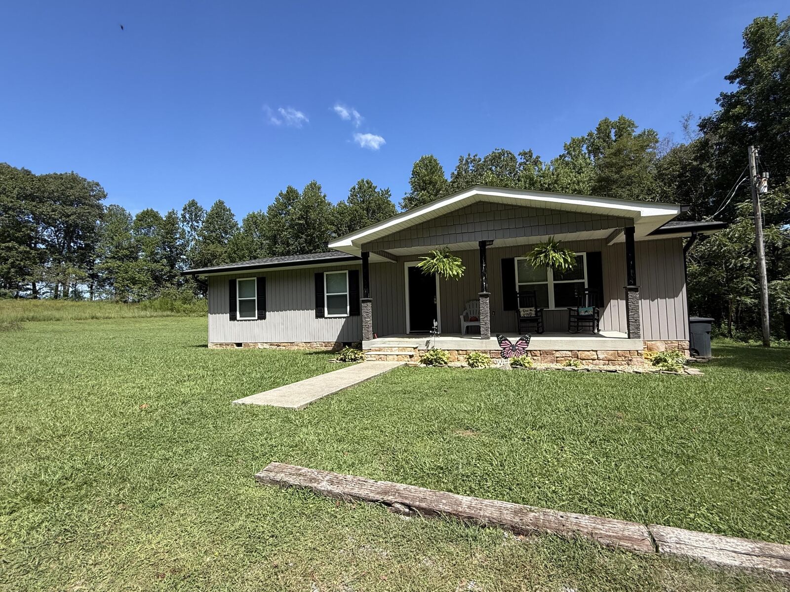 Property Photo:  1927 County Road  AL 35958 