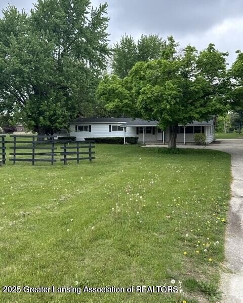 Property Photo: 9882 W M 21 MI 48866