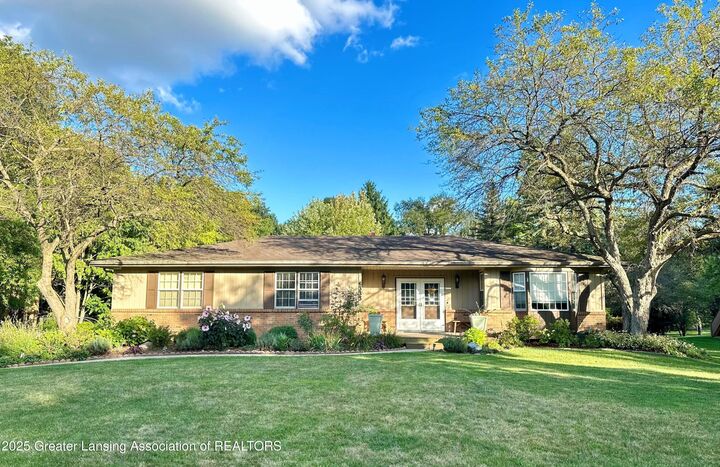 6333 Larocque Circle  Lansing MI 48917 photo