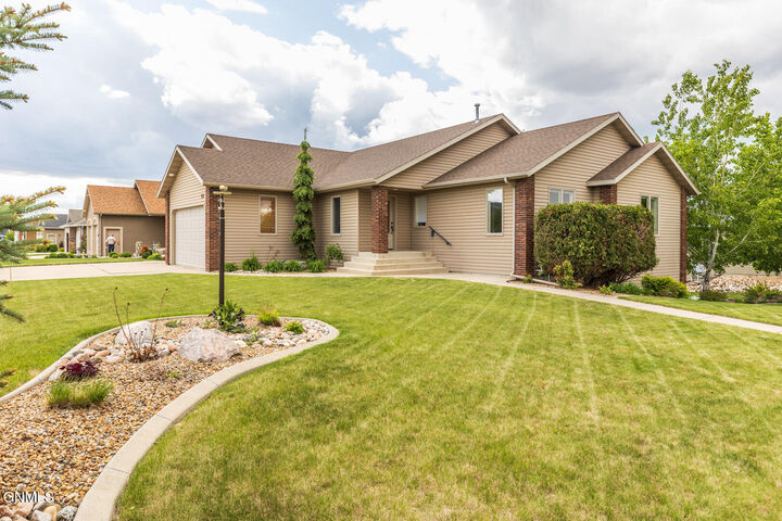 4256 High Creek Road  Bismarck ND 58503 photo