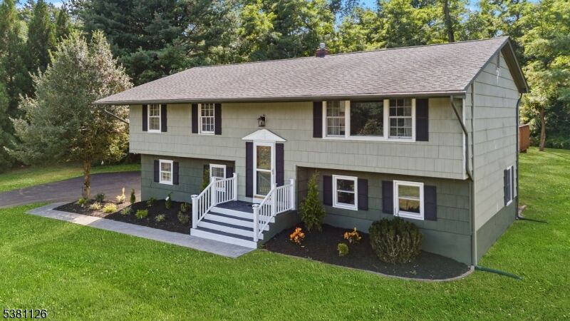 Property Photo: 18 Oxford Cir NJ 08558