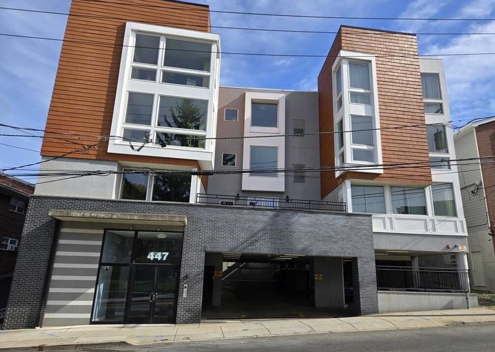 Property Photo: 447 Fairview Ave 304 NJ 07022
