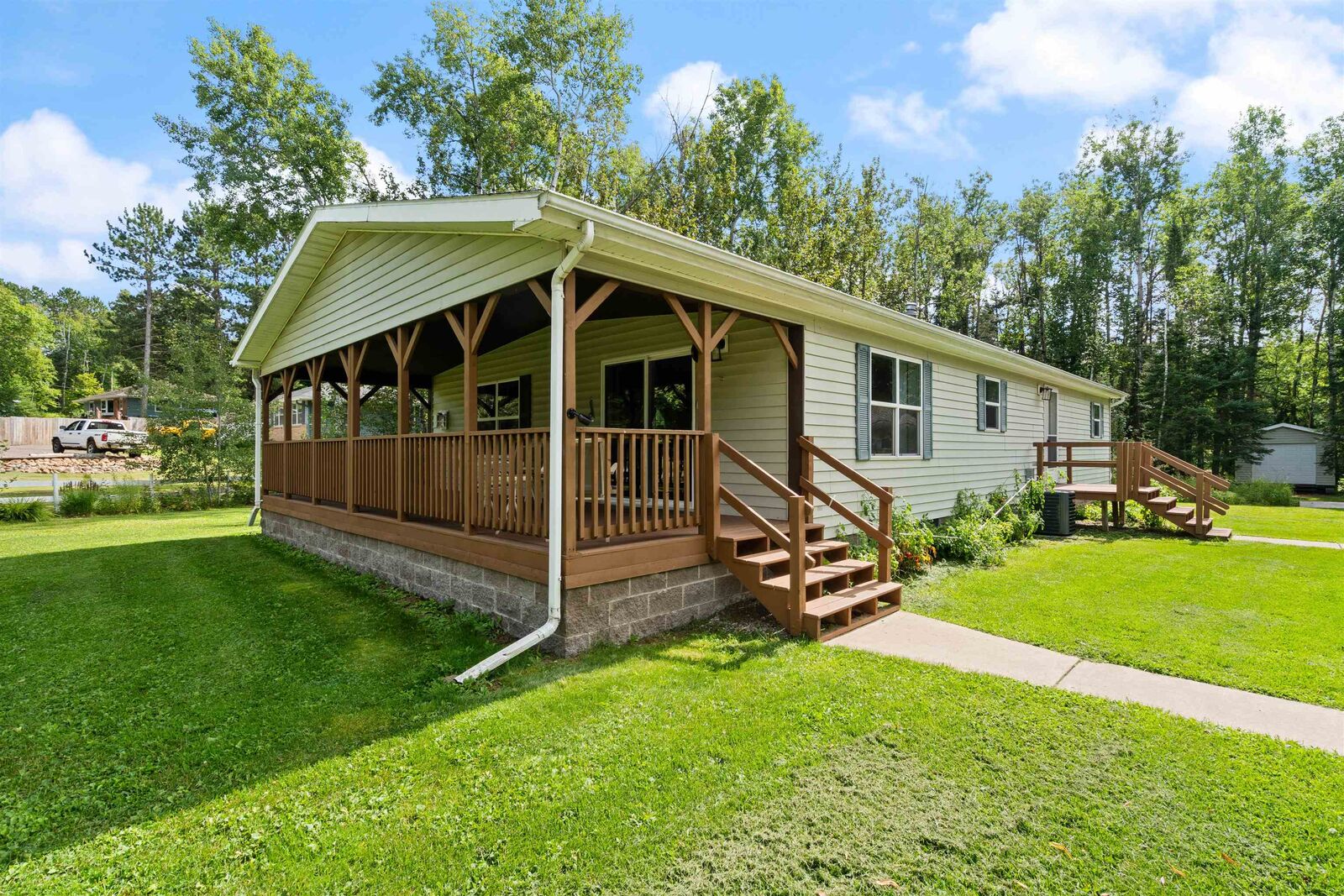 Property Photo: 6048 Old Miller Trunk Hwy MN 55811