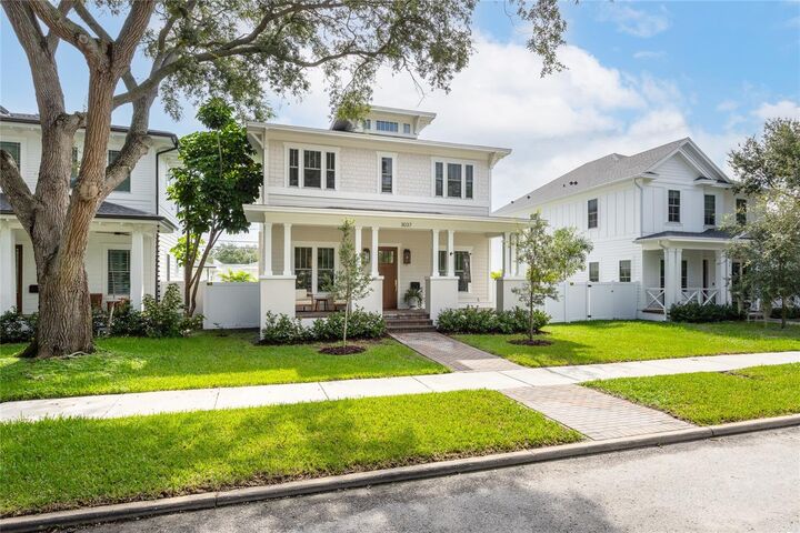 Property Photo: 3037 10th Street N FL 33704