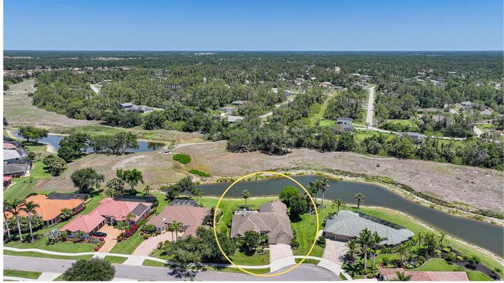 Property Photo: 1762 Queen Palm Way FL 34288