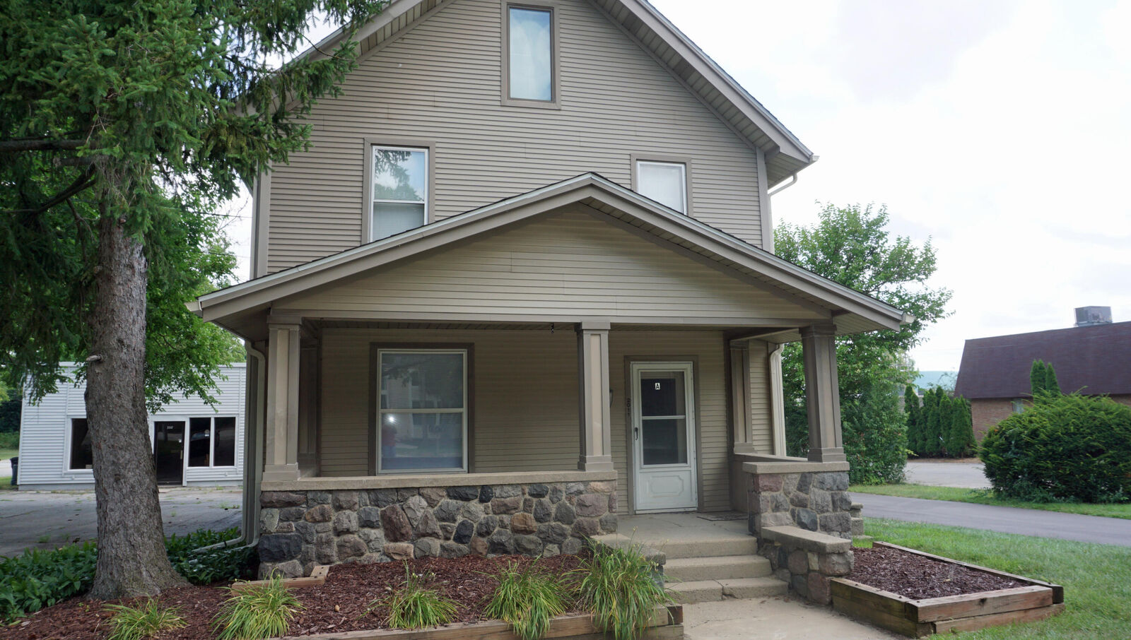 Property Photo:  2011 S State Street  MI 48104 