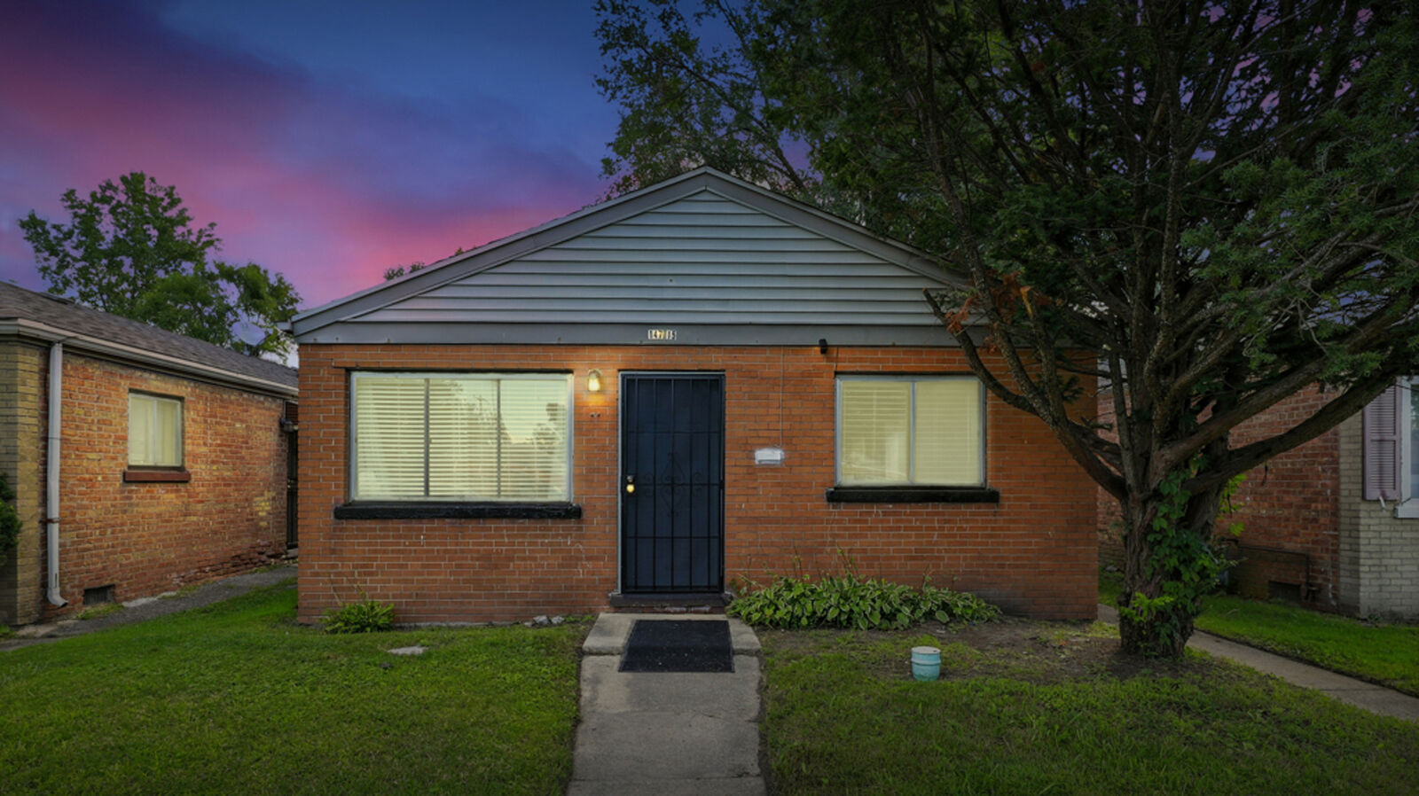 Property Photo: 14715 Maplewood Avenue IL 60426