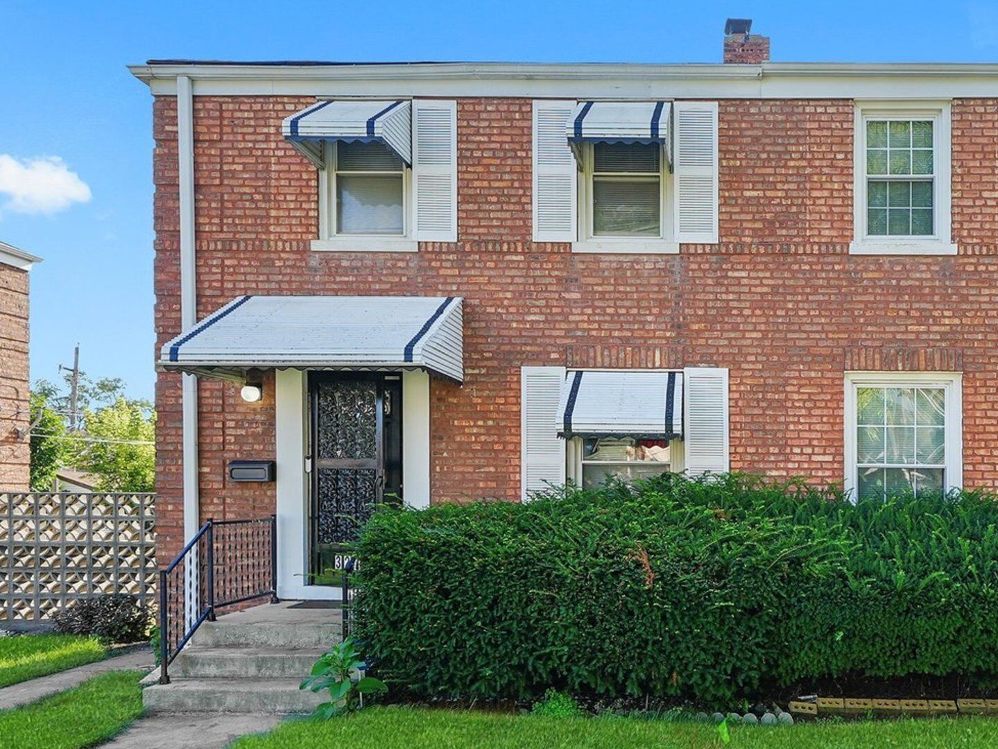 Property Photo: 327 Geneva Avenue IL 60104