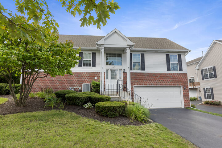 Property Photo: 3867 Bailey Road E IL 60560