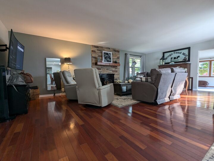 Property Photo: 228 S Westlawn Avenue IL 60506