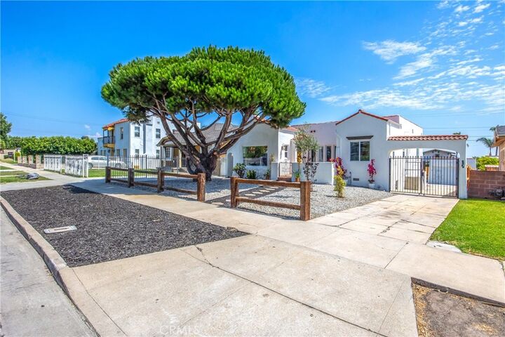 Property Photo:  5140 Chesley Avenue  CA 90043 