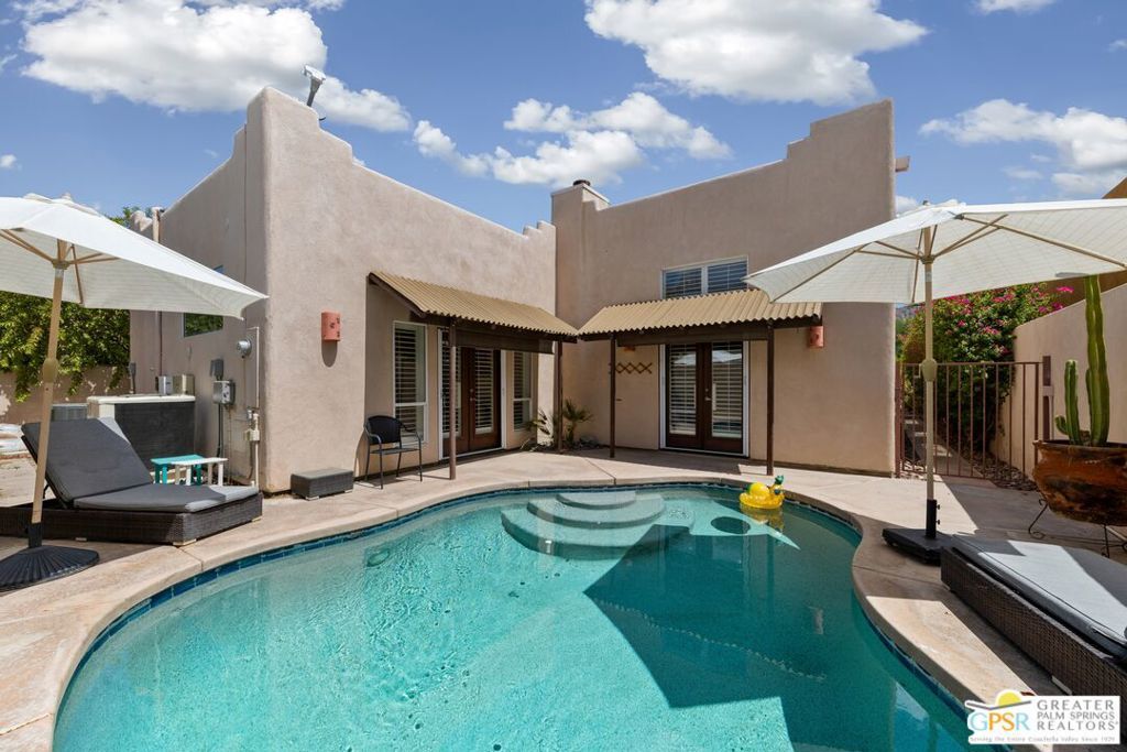 Property Photo:  54465 Avenida Rubio  CA 92253
