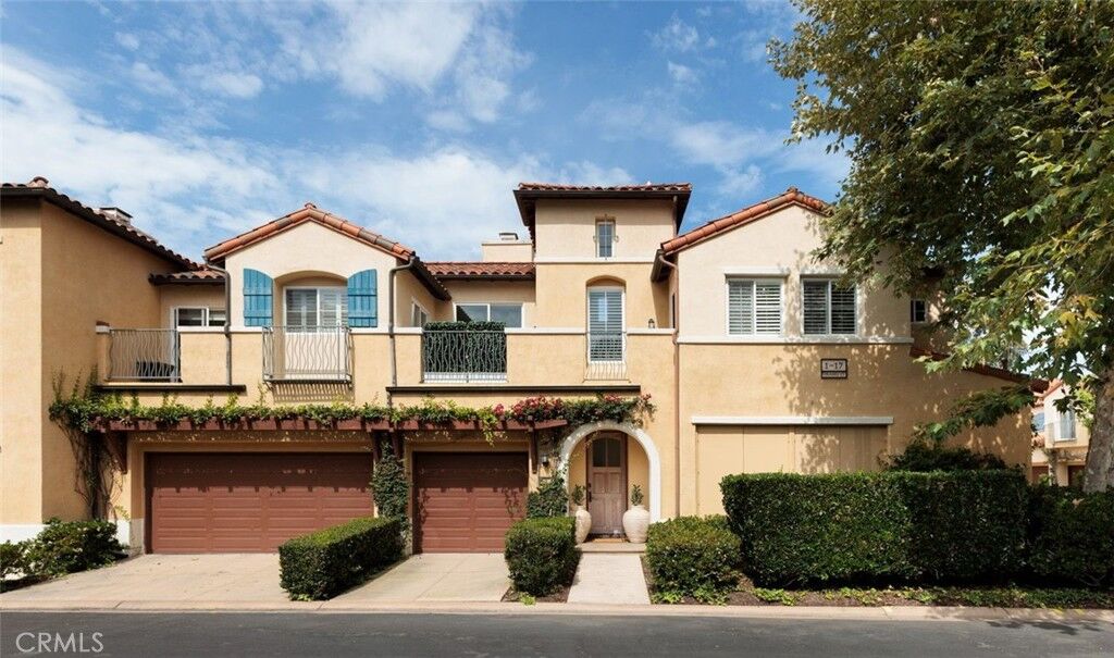 Property Photo:  2 Teramo Court  CA 92657 