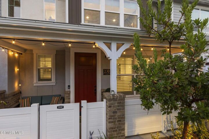Property Photo:  230 Farmhouse Drive 3  CA 93065 