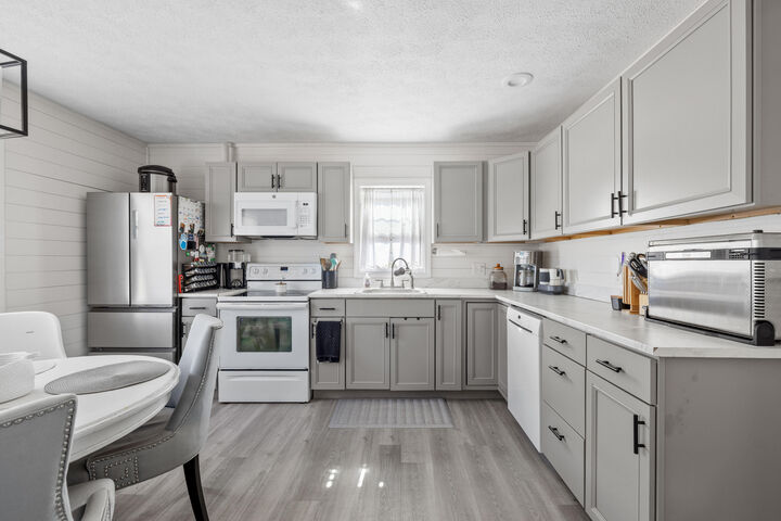 Property Photo: 3 Nichols Lane ME 04043