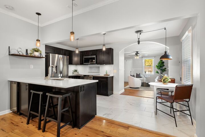 Property Photo:  2505 Oakwood Ave  TN 37207 
