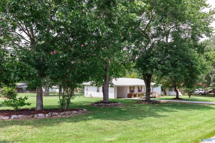 Property Photo: 800 Woodall Street AL 35951