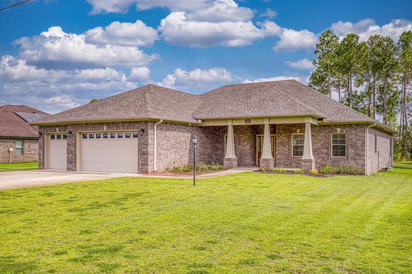 Property Photo: 7505 Rexford Street FL 32566