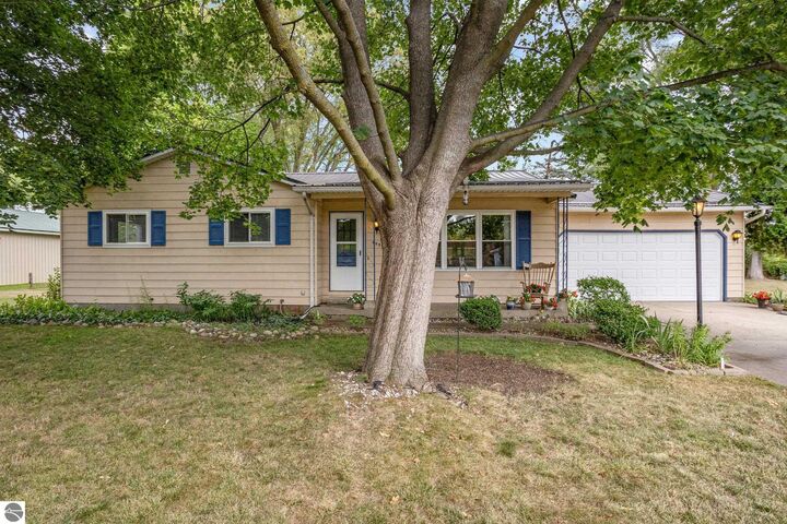 4855 National Drive  Mt Pleasant MI 48858 photo