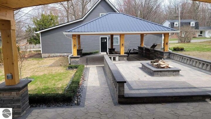 Property Photo: 206 Joliet Avenue MI 48629