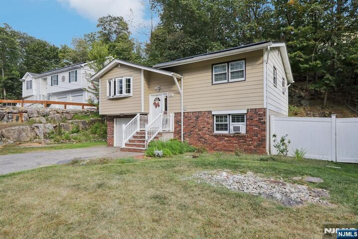 Property Photo: 23 Fordham Trail NJ 07843