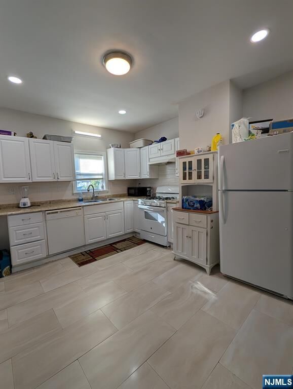 Property Photo:  17 Grant Avenue  NJ 07029 